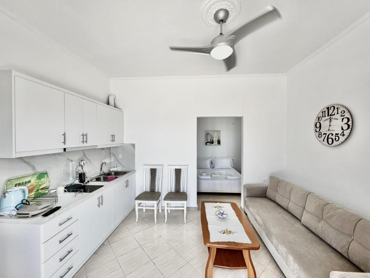 Propery Under Renovation Apartment Sarande Exterior photo